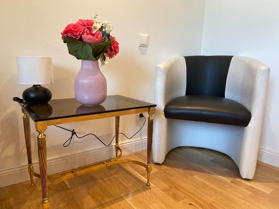 Apartment Luxury With Air Conditioning & Jaccuzzi Near Frankfurt Wiesbaden